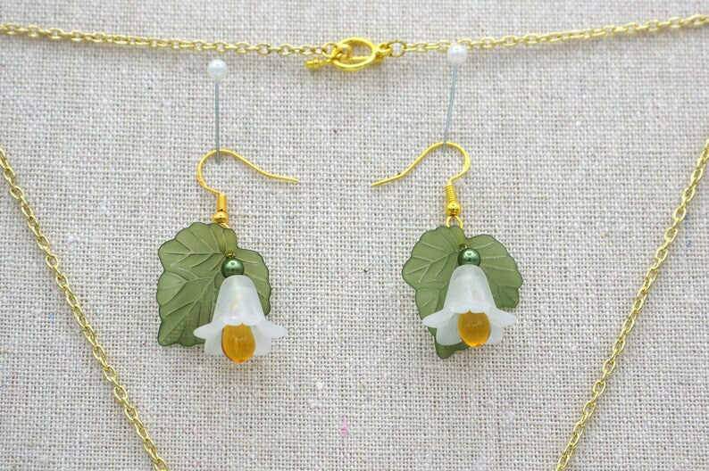 Honeydrop Earrings and Pendant Set