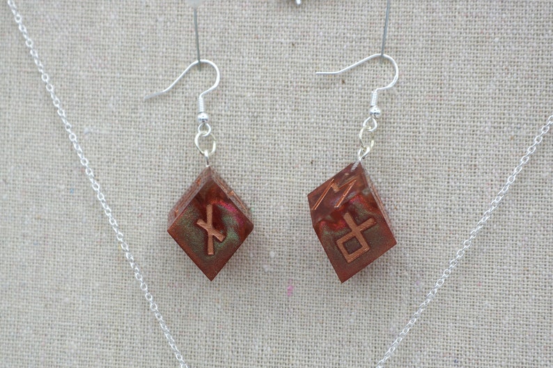 Hearthfire Runes Earring and Pendant Set